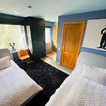 Hotel Very Bad Hootel Kowno