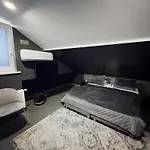 Hotel Very Bad Hootel