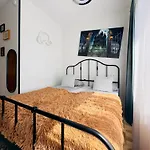 Very Bad Hootel Kowno