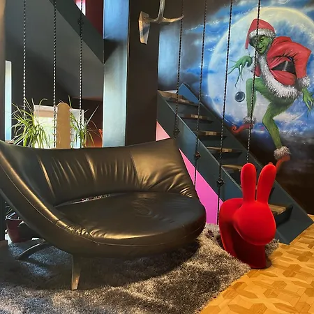 Hotel Very Bad Hootel 3*