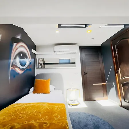 فندق Very Bad Hootel 3*