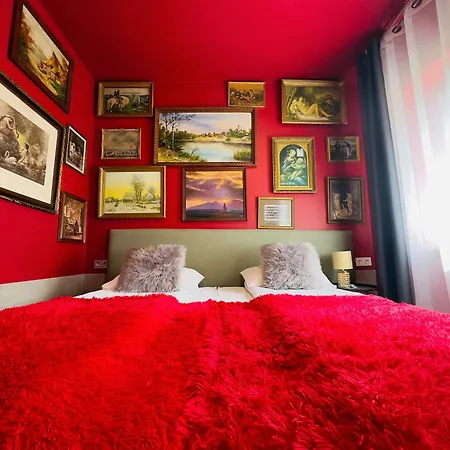 Very Bad Hootel 考纳斯