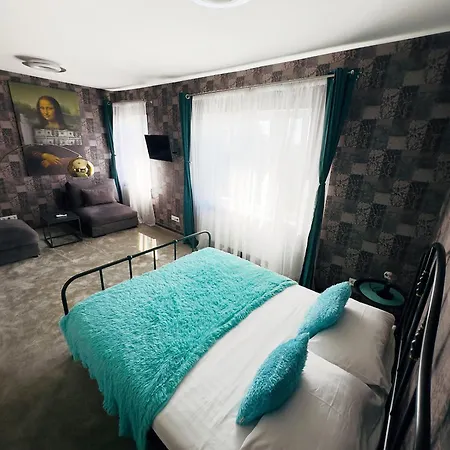 Szálloda Very Bad Hootel Kaunas