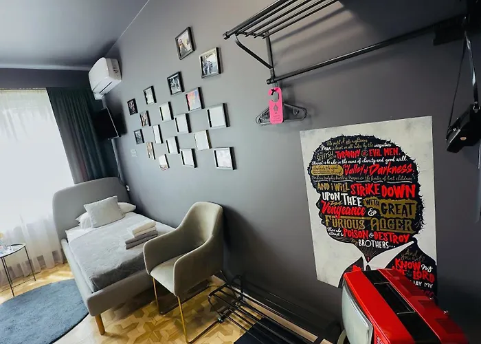 Hotel Very Bad Hootel 3*