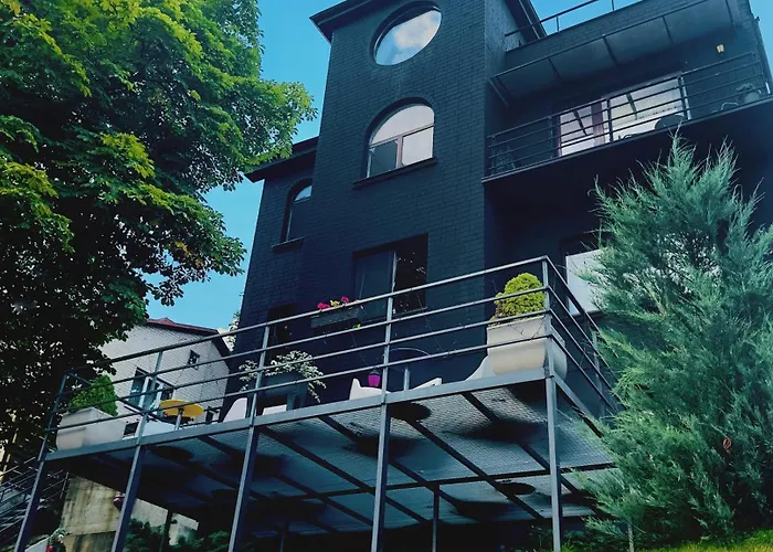 Very Bad Hootel Hotel